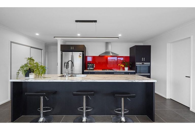 Photo of property in 7 Tara Crescent, Woodend, 7610