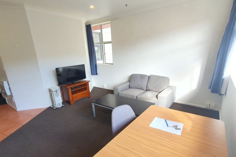 Photo of property in Terrace Garden Apartments, 120 The Terrace, Wellington Central, Wellington, 6011