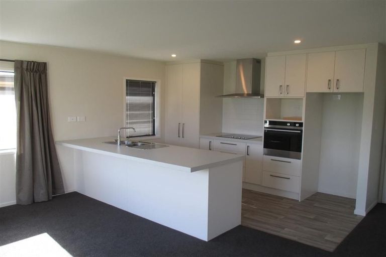 Photo of property in 11 Koareare Avenue, Halswell, Christchurch, 8025