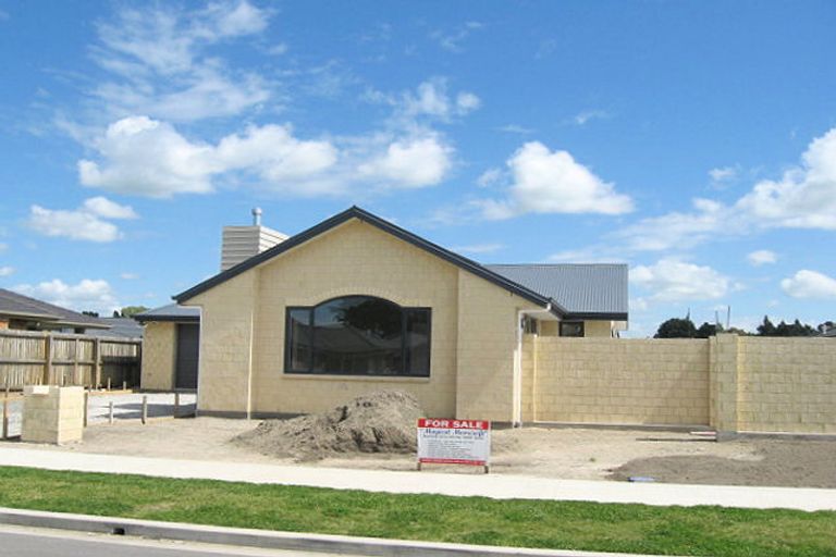 Photo of property in 10 Allison Crescent, Kaiapoi, 7630