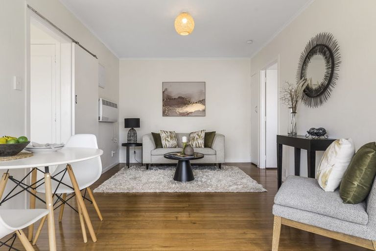 Photo of property in 2/105 Astley Avenue, New Lynn, Auckland, 0600