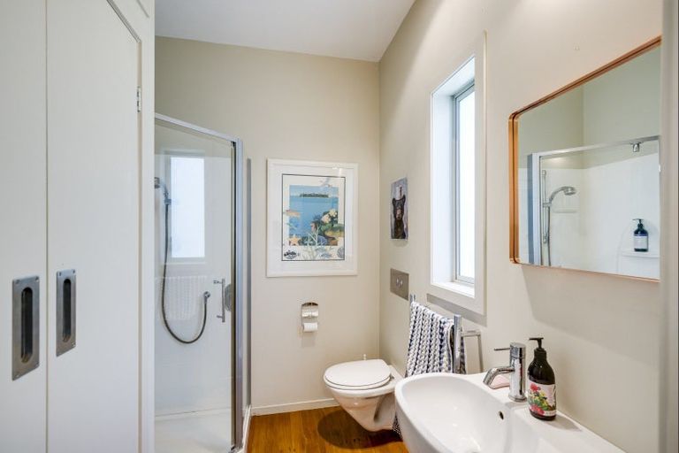 Photo of property in 18 Lucknow Road, Havelock North, 4130