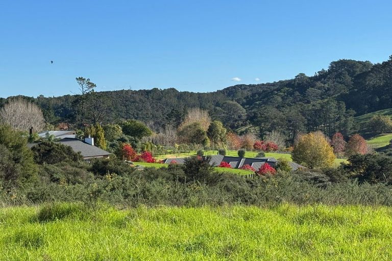 Photo of property in 15 Elmore Road, Paremoremo, Auckland, 0793