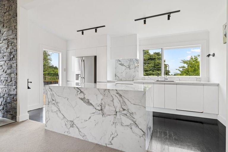 Photo of property in 100 Pukekohe East Road, Pukekohe, 2677