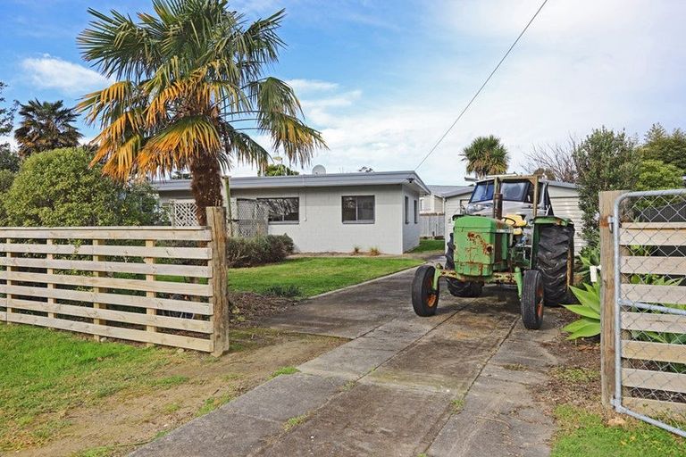 Photo of property in 20 Gillies Crescent, Waimarama, Havelock North, 4294