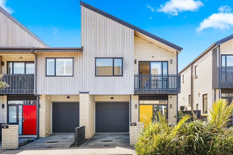 Photo of property in 6 Desalt Drive, Hobsonville, Auckland, 0616