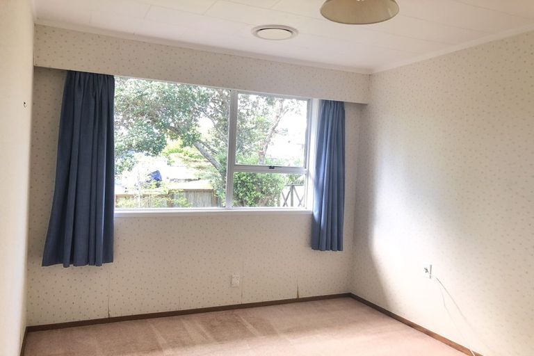 Photo of property in 16 Contessa Drive, Glenfield, Auckland, 0629