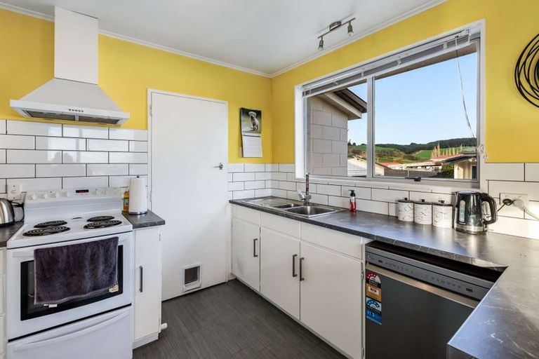 Photo of property in 2 Dale Crescent, East Gore, Gore, 9710