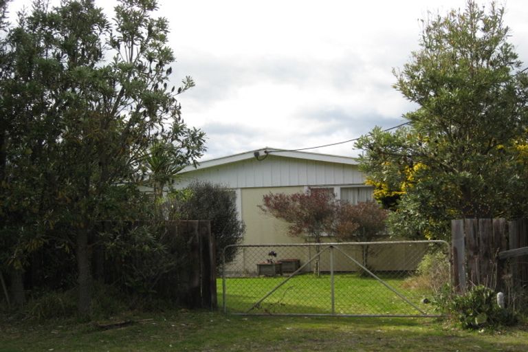 Photo of property in 29 Arthur Street, Waikawa Beach, Manakau, 5573