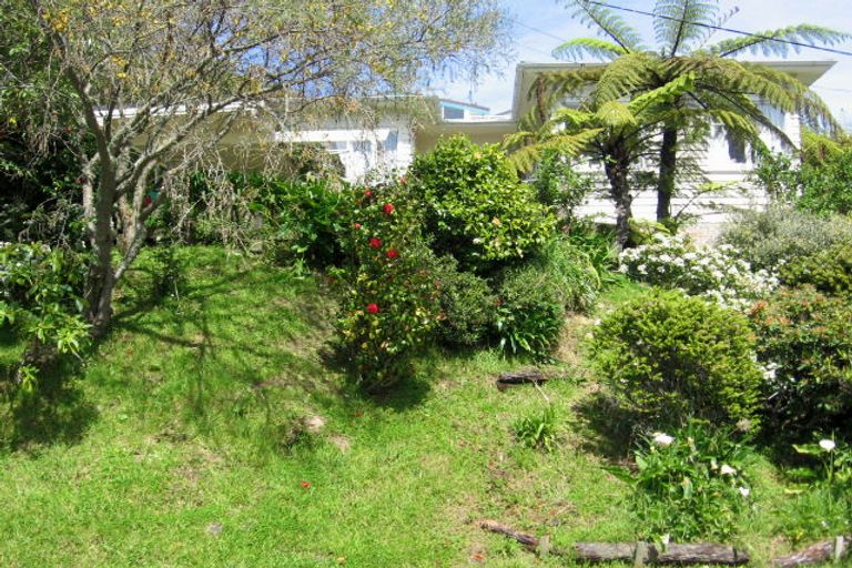 Photo of property in 31 Woodmancote Road, Khandallah, Wellington, 6035