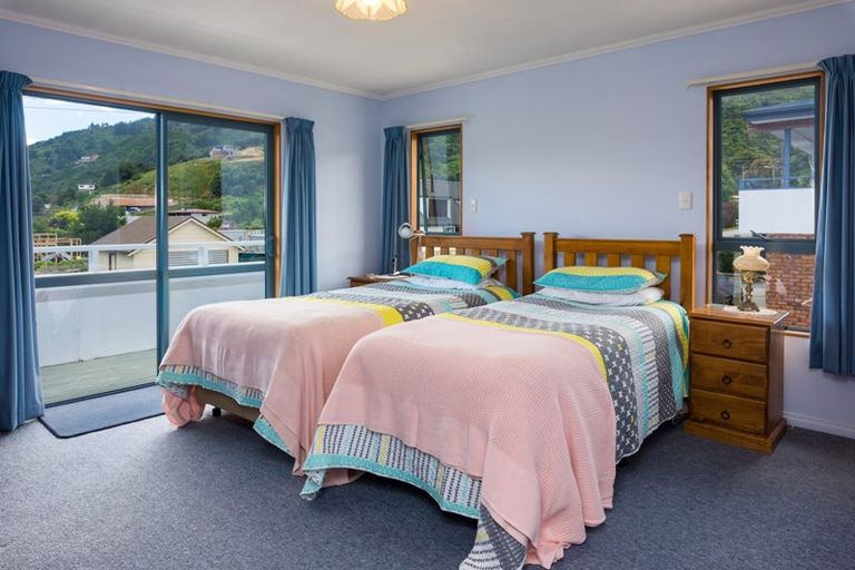 Photo of property in 2 Waimarama Street, Waikawa, Picton, 7220