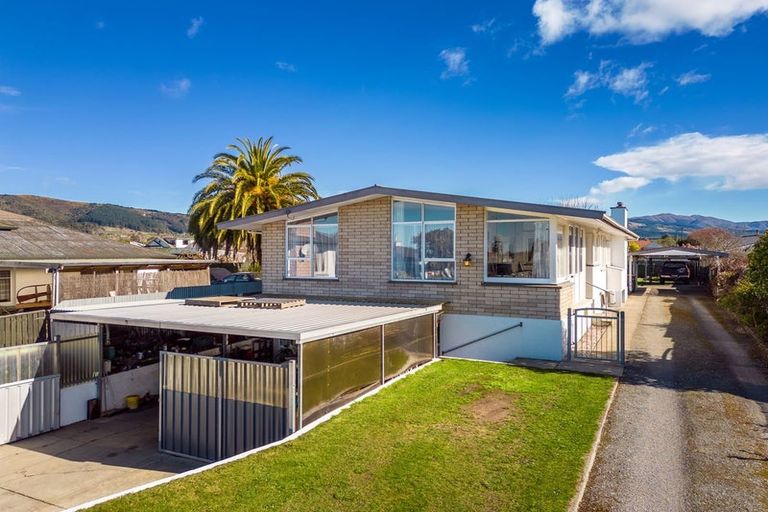 Photo of property in 50 Rhodes Street, Waimate, 7924