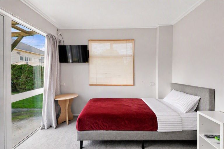 Photo of property in 25 Kirkcaldy Street, South Dunedin, Dunedin, 9012