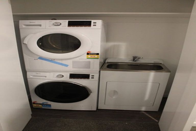 Photo of property in 2a Manor Place, Dunedin Central, Dunedin, 9016