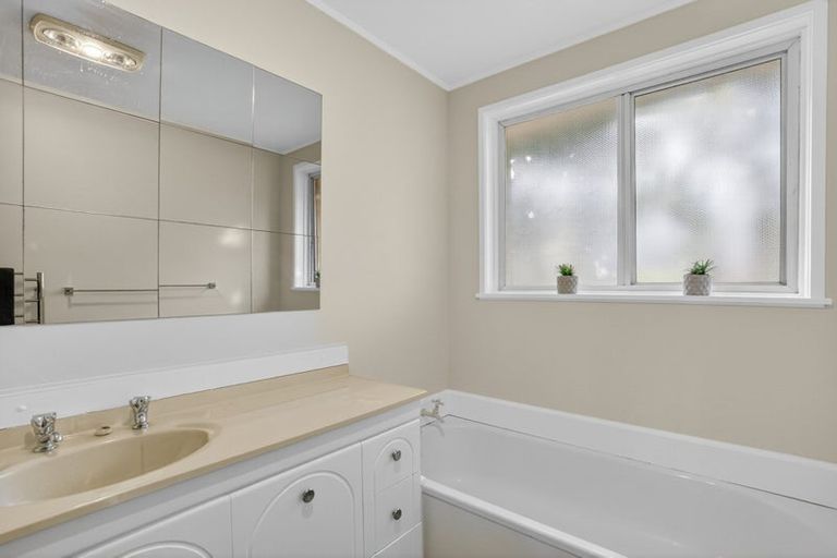 Photo of property in 19a Mccrystal Avenue, Bucklands Beach, Auckland, 2012