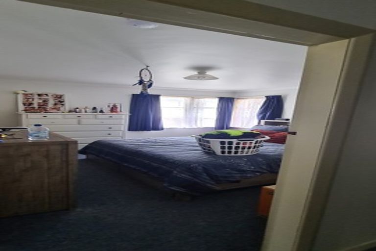 Photo of property in 28 Gibbons Street, Upper Hutt Central, Upper Hutt, 5018