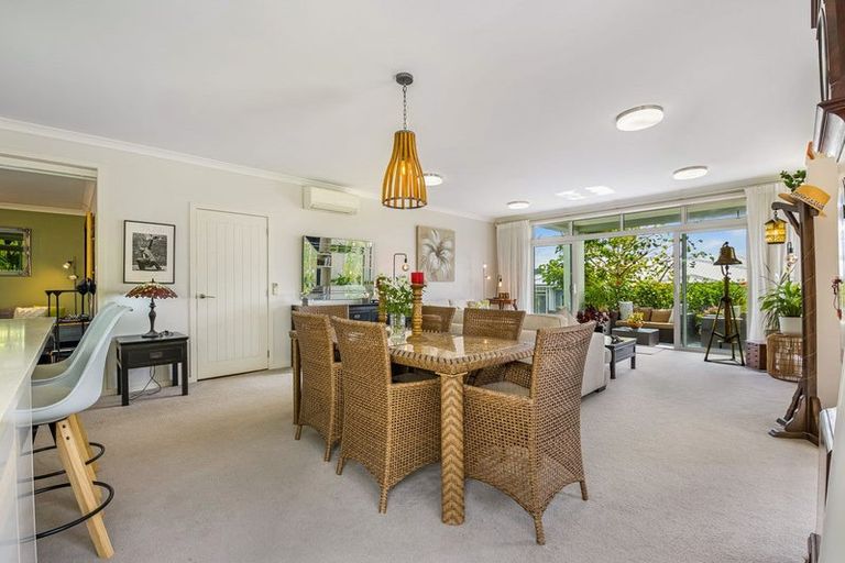 Photo of property in 6 Park Lane, Orewa, 0931
