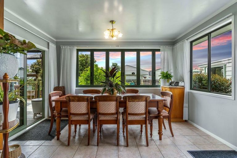 Photo of property in 210 Chartwell Avenue, Whangamata, 3620