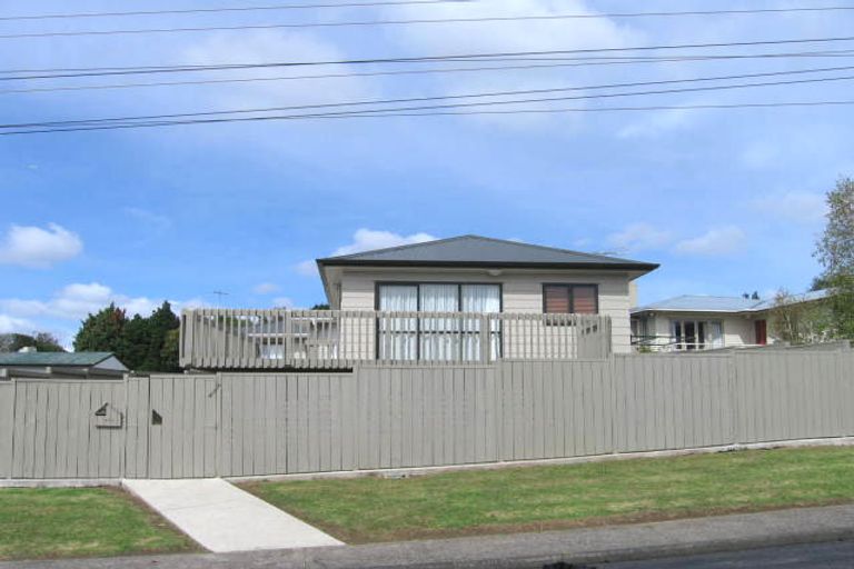 Photo of property in 41 Vera Road, Te Atatu South, Auckland, 0610