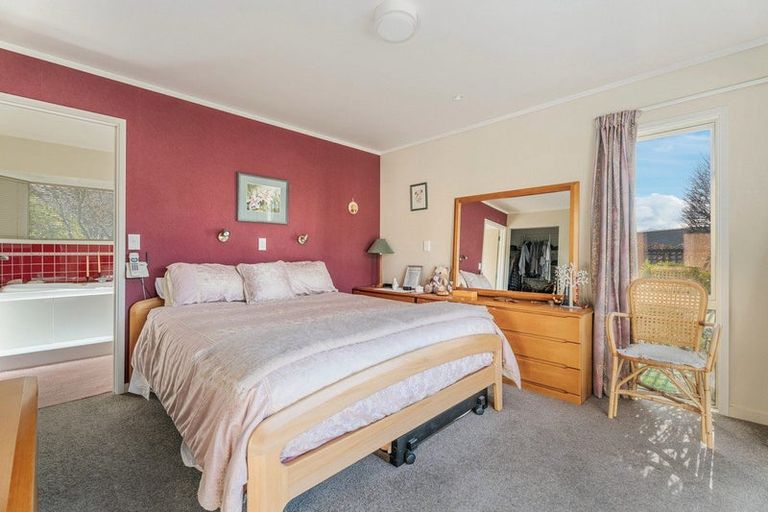 Photo of property in 9 Bob Lee Place, Wanaka, 9305