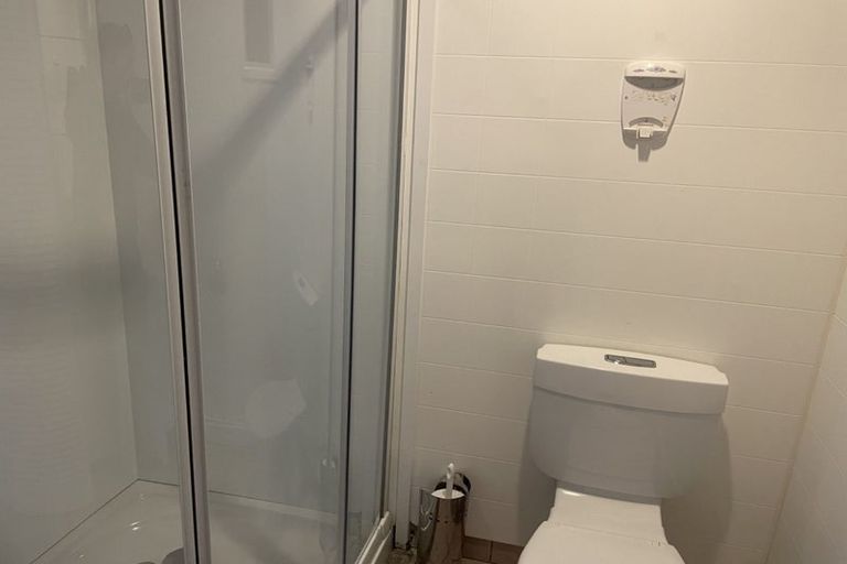 Photo of property in 35 Elliott Avenue, Bayview, Auckland, 0629