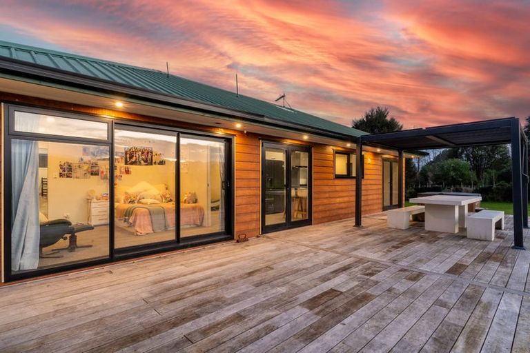 Photo of property in 65a Connollys Line, Carterton, 5713