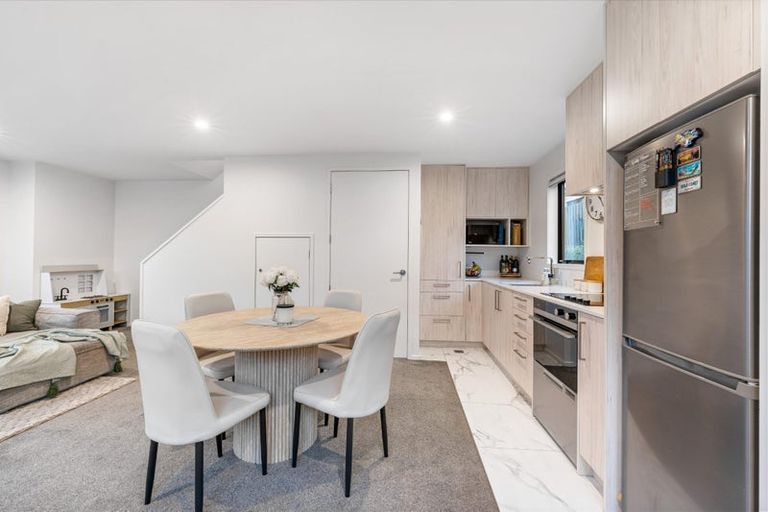 Photo of property in 52f Vodanovich Road, Te Atatu South, Auckland, 0610