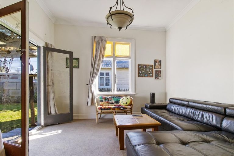 Photo of property in 21 George Street, Waimate, 7924