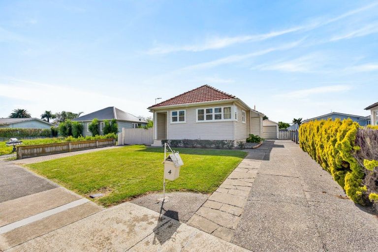 Photo of property in 4 Russell Road, Marewa, Napier, 4110