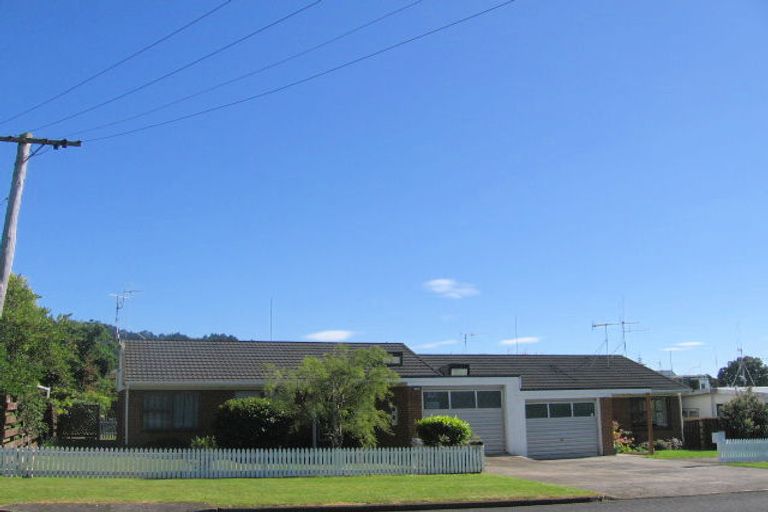 Photo of property in 8a Leo Street, Waihi Beach, 3611