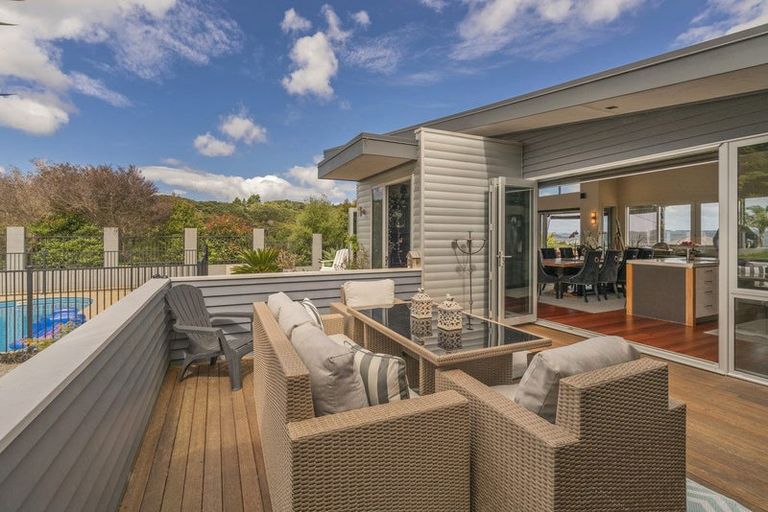 Photo of property in 50 Tarapatiki Drive, Whitianga, 3510
