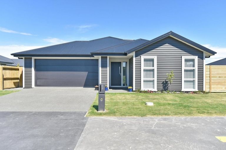 Photo of property in 106 Petries Road, Woodend, 7610