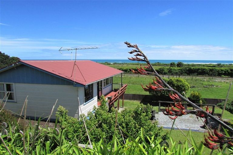 Photo of property in 178 Main South Road, Karoro, Greymouth, 7805