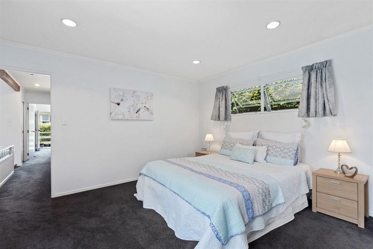 Photo of property in 1/35 Forrest Hill Road, Milford, Auckland, 0620