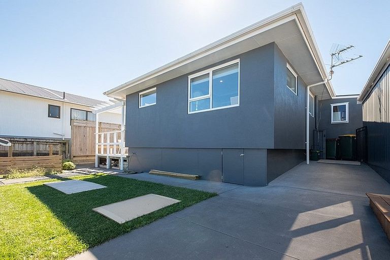 Photo of property in 6 Sole Avenue, Bell Block, New Plymouth, 4312