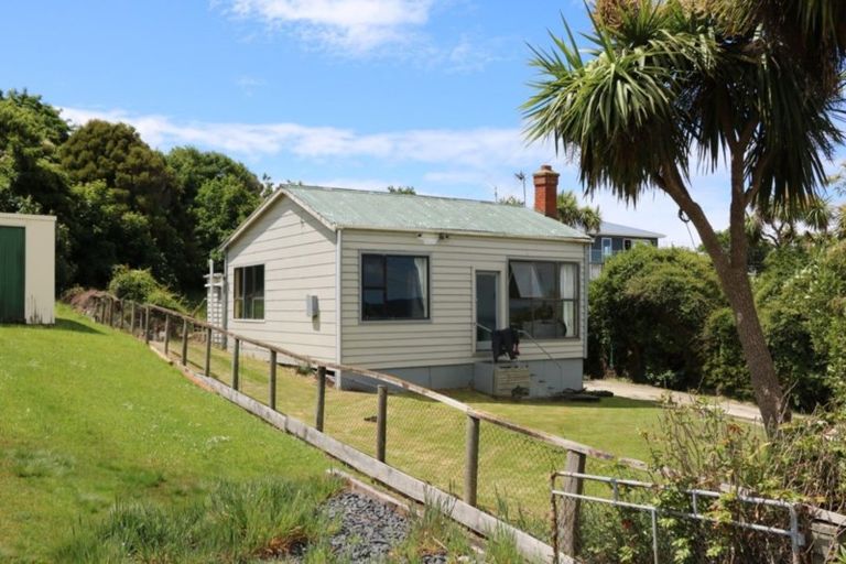 Photo of property in 14 Rata Street, Kaka Point, 9271