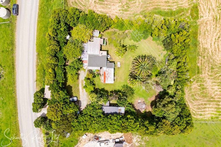 Photo of property in 249 Mountain Road, Maungaturoto, 0587