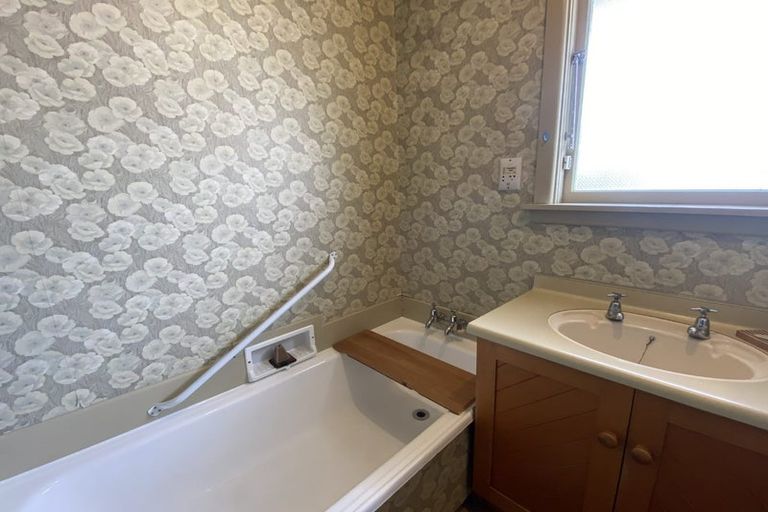 Photo of property in 19 Rosella Street, Broomfield, Christchurch, 8042