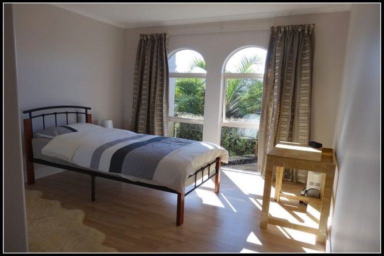 Photo of property in 16 Ranui Avenue, Kerikeri, 0230