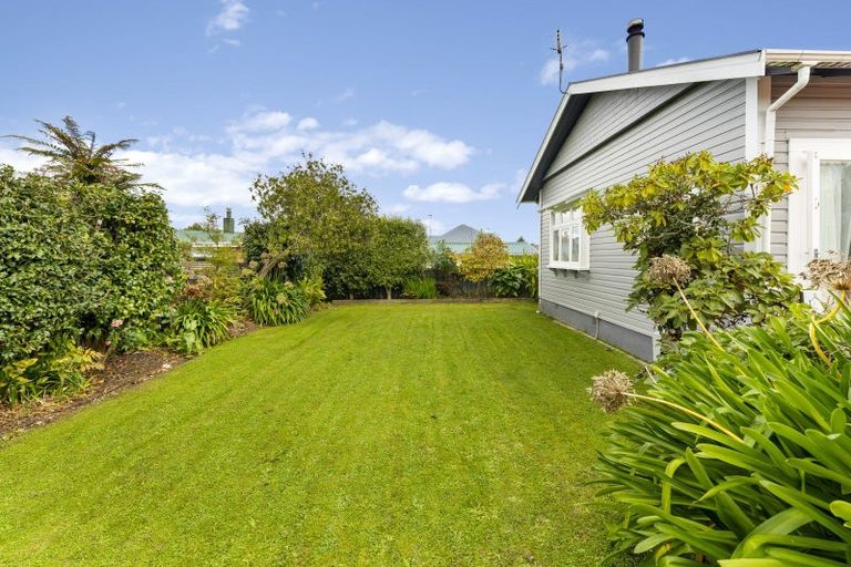 Photo of property in 1 Oriel Place, Levin, 5510