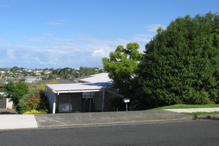 Photo of property in 34 Arran Road, Browns Bay, Auckland, 0630