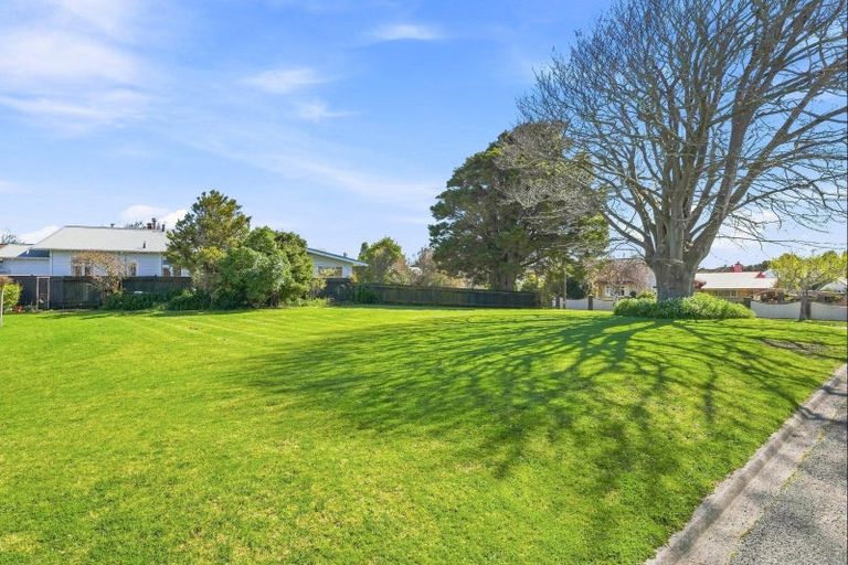 Photo of property in 25 Grey Street, College Estate, Wanganui, 4500
