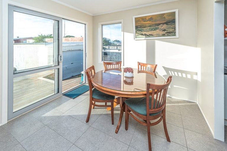 Photo of property in 140 Puriri Street, Castlecliff, Whanganui, 4501