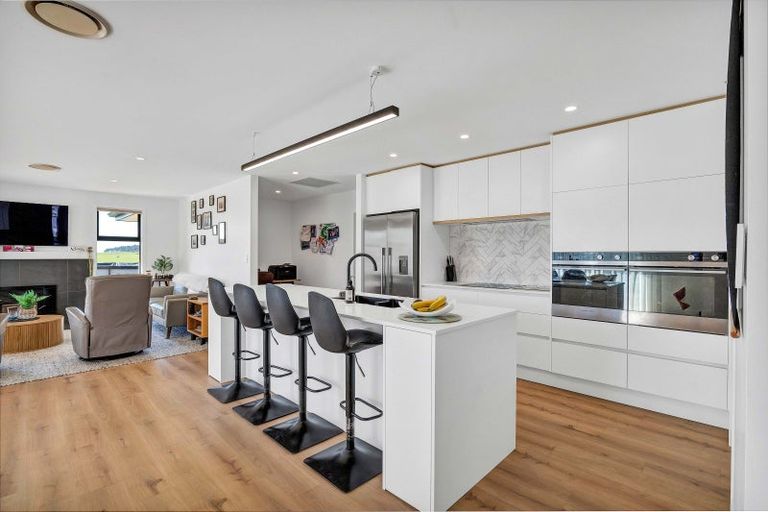 Photo of property in 123 Princess Street, Waitara, 4383