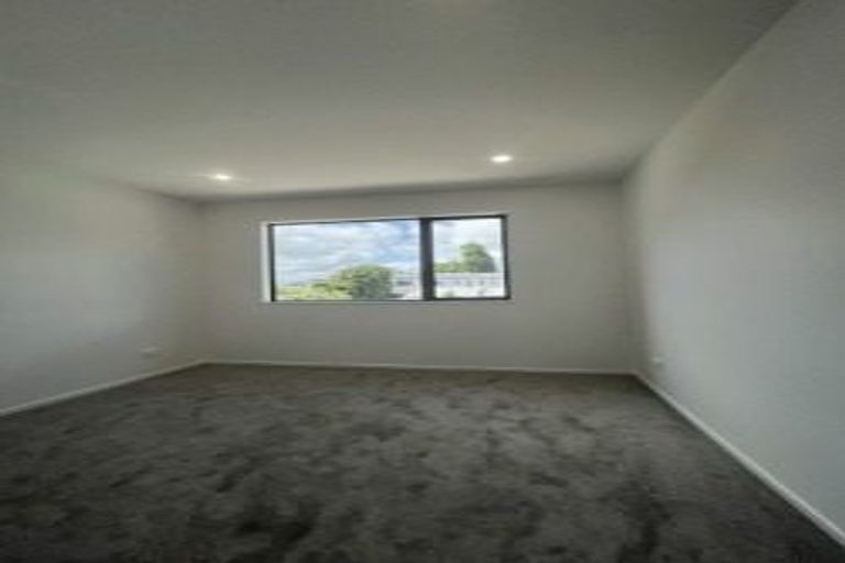 Photo of property in 28c Greenmeadows Avenue, Manurewa East, Auckland, 2102