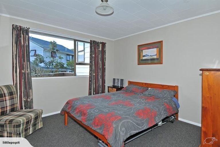 Photo of property in 9a Crystal Grove, Birchville, Upper Hutt, 5018