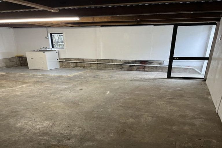 Photo of property in 7 Barrys Road, Glendene, Auckland, 0602