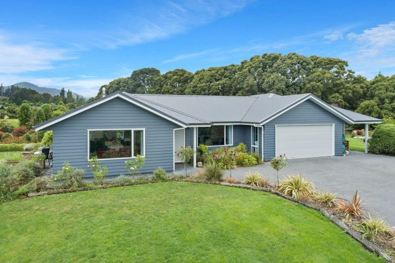 Photo of property in 26 Lacebark Drive, Kinloch, Taupo, 3377
