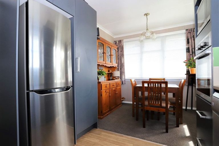 Photo of property in 94 Stanners Street, Eltham, 4322