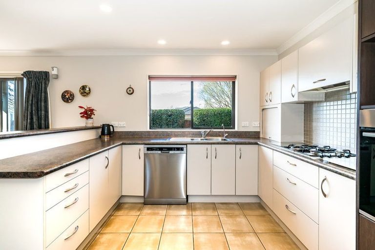 Photo of property in 23 Manhattan Court, Paraparaumu Beach, Paraparaumu, 5032